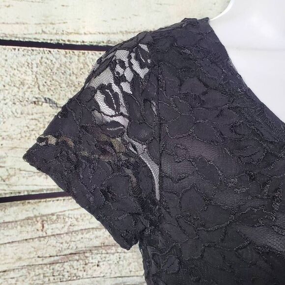 Banana Republic Black Lace Short Sleeve Top Size XS Floral Sheer Overlay Stretch - Picture 4 of 8